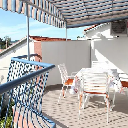 Appartement Beachfront Nika Srima